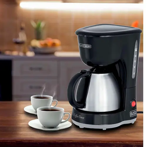 Cafeteira Elétrica Black+Decker 15 Cafés com Jarra Inox CM15
